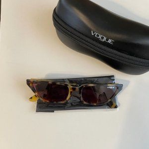 Vogue Sunnies and Case